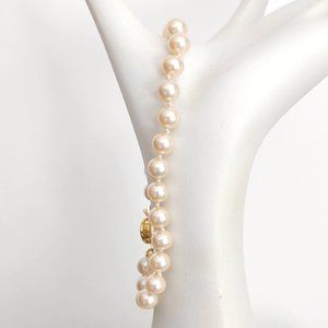 Ivory faux pearl bracelet with box clasp